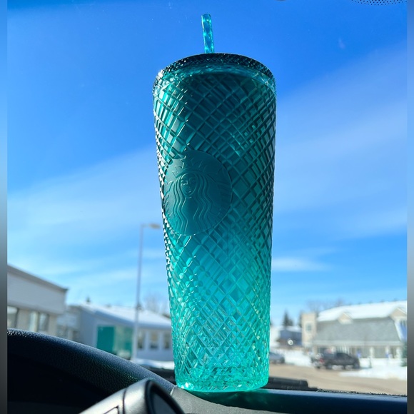 Starbucks NWT Ombre Venti
Jewelled Tumbler - Picture 1 of 2